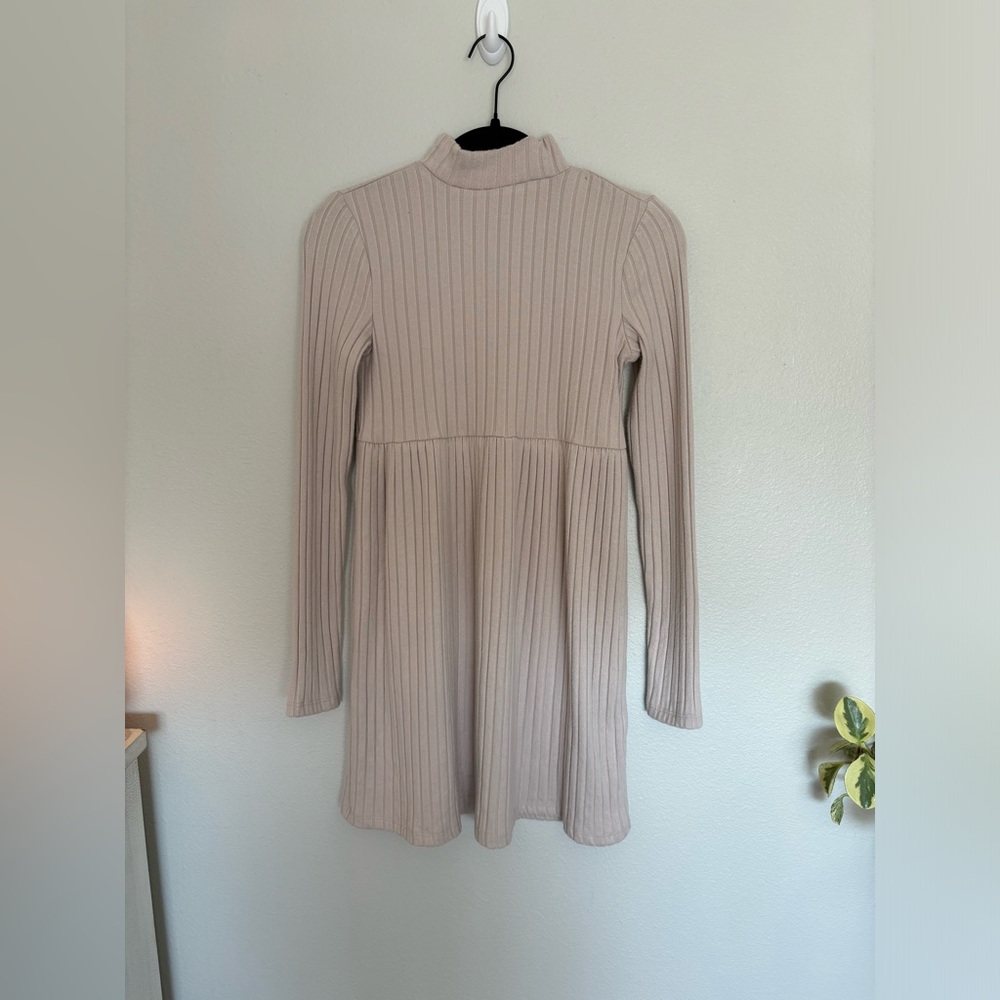 SO never worn sweater dress. Size XS